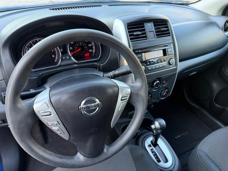 Nissan Versa 1.6 S 5M 2017