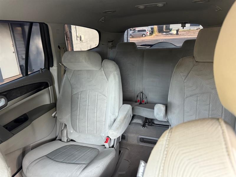 Buick Enclave Convenience FWD 2017