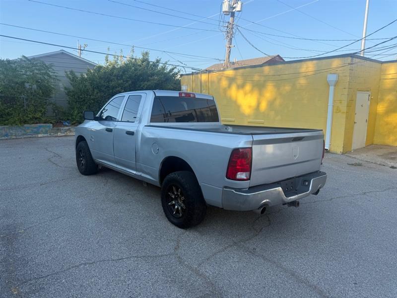 RAM 1500 Tradesman Quad Cab 2WD 2016