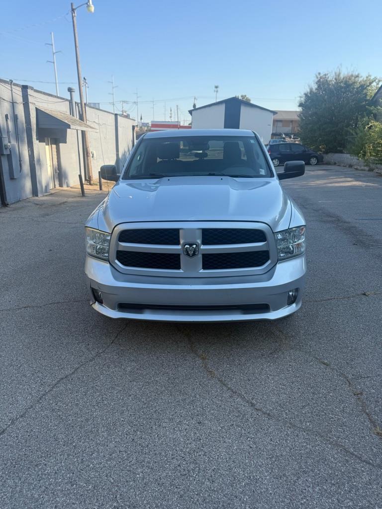 RAM 1500 Tradesman Quad Cab 2WD 2016