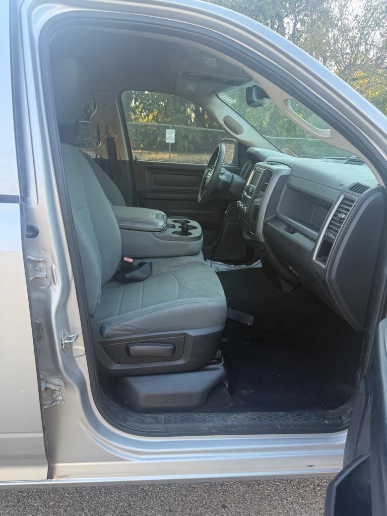 RAM 1500 Tradesman Quad Cab 2WD 2016