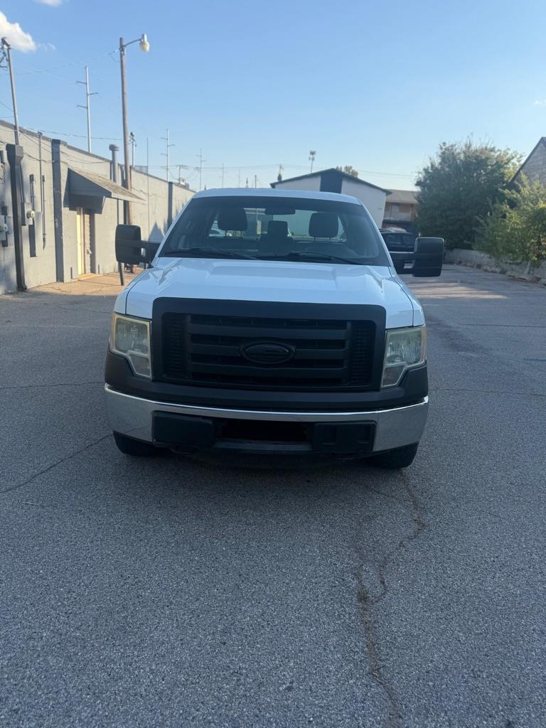 Ford F-150 XLT 8-ft. Bed 2WD 2012