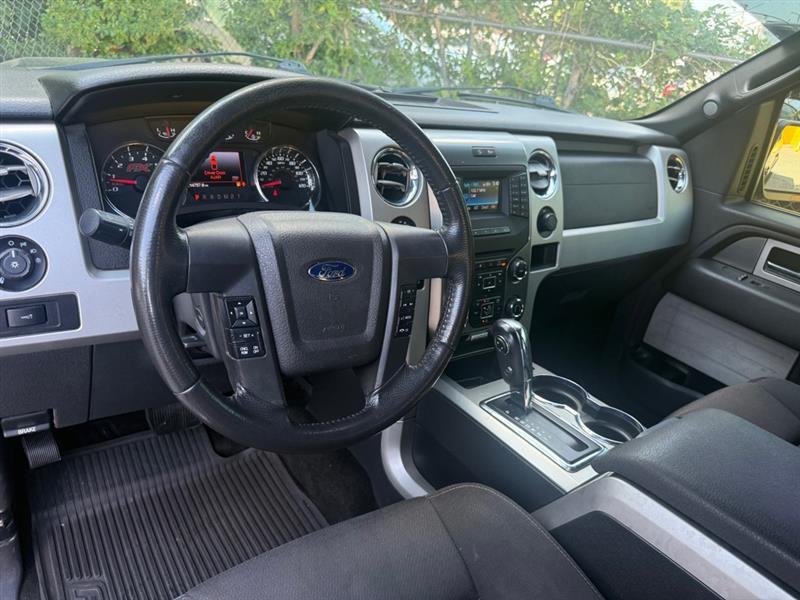 Ford F-150 XL SuperCrew 5.5-ft. Bed 4WD 2013