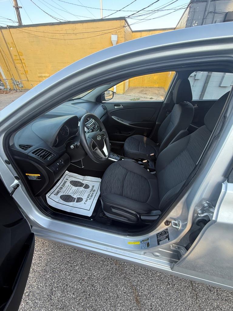 Hyundai Accent GS 5-Door 6A 2015