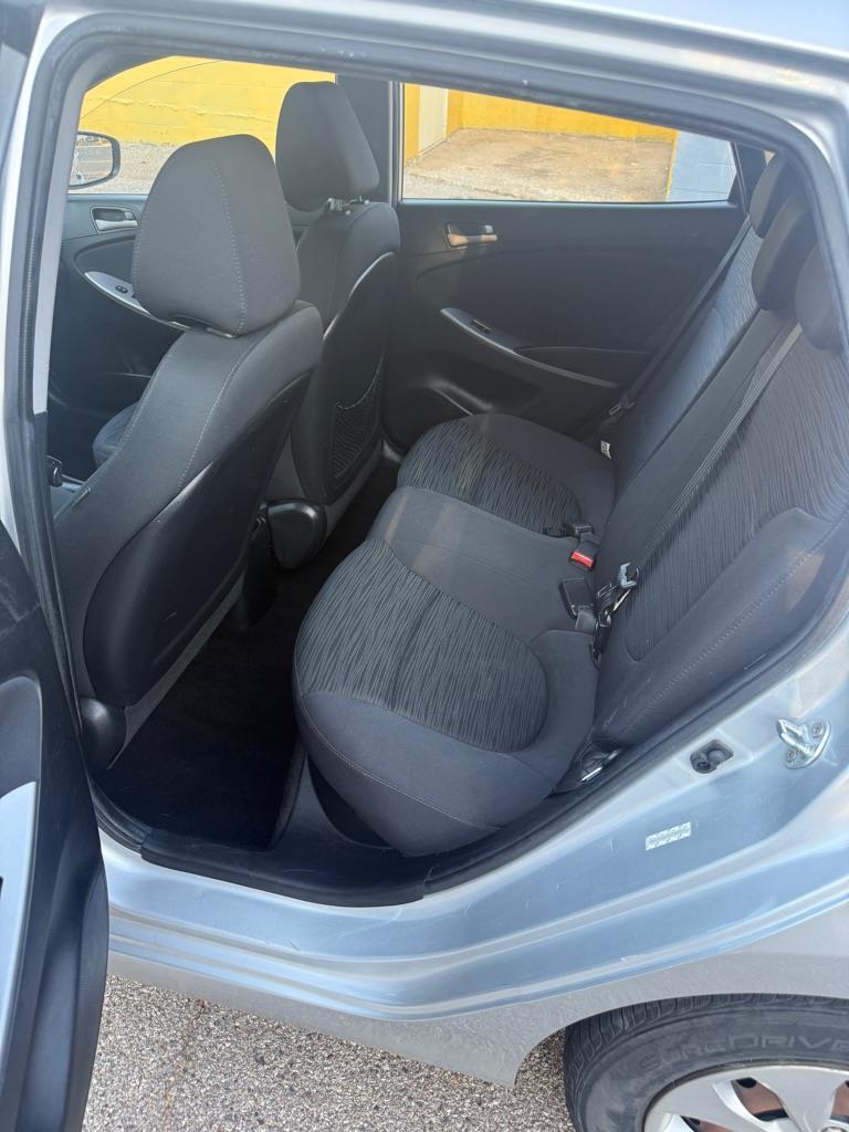 Hyundai Accent GS 5-Door 6A 2015