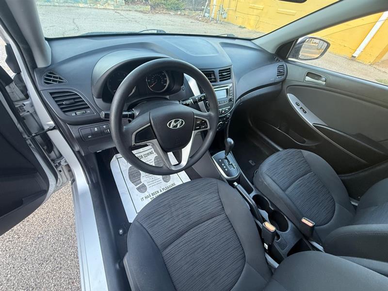 Hyundai Accent GS 5-Door 6A 2015