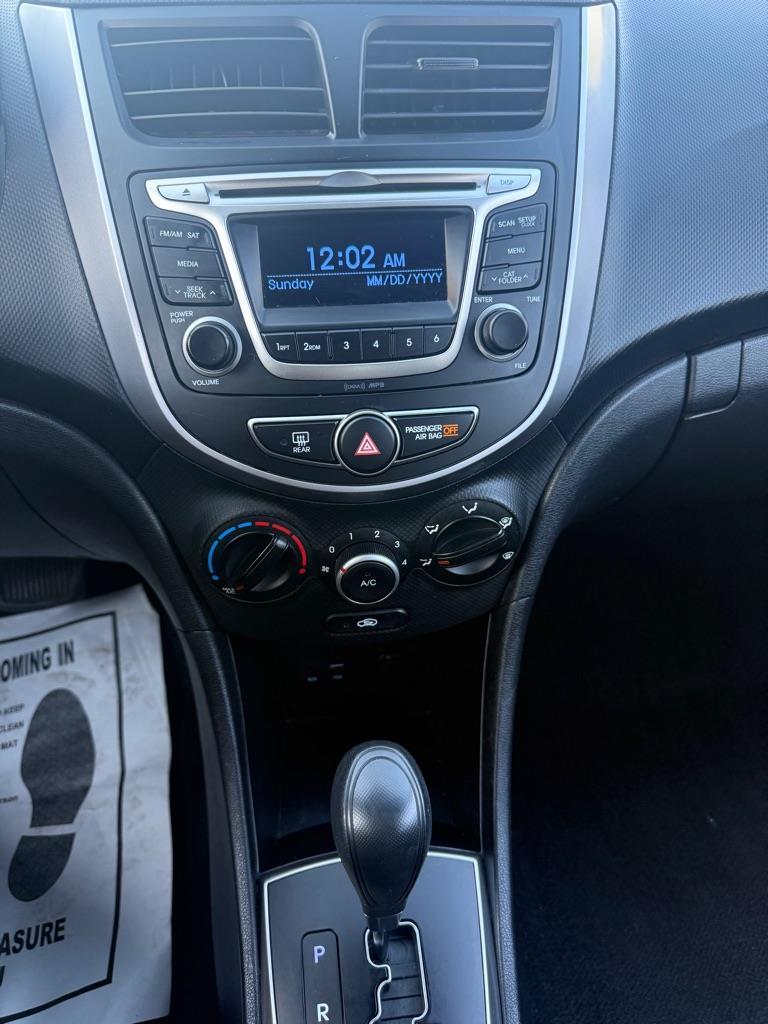 Hyundai Accent GS 5-Door 6A 2015