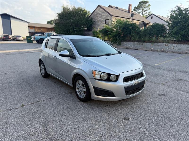 Chevrolet Sonic 2LT 5-Door 2012