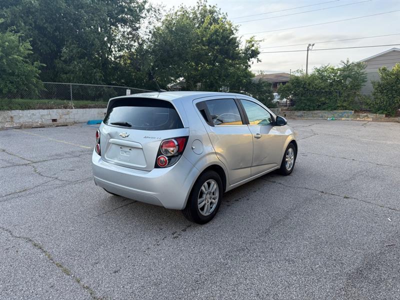 Chevrolet Sonic 2LT 5-Door 2012