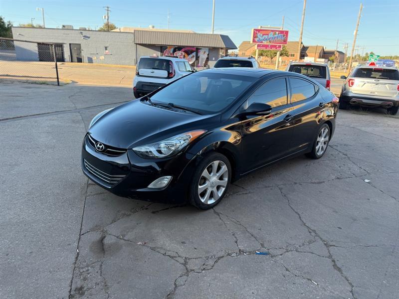 Hyundai Elantra GLS M/T 2013