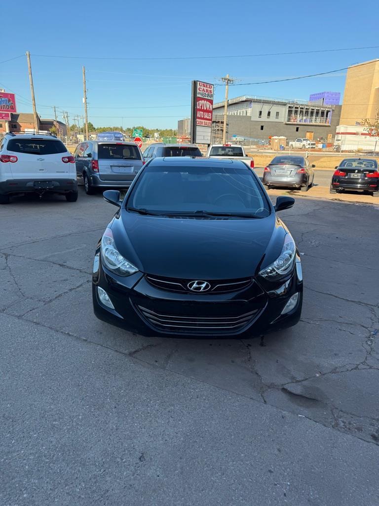 Hyundai Elantra GLS M/T 2013