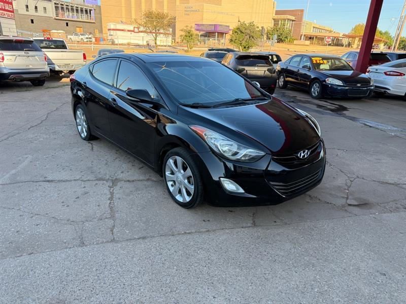 Hyundai Elantra GLS M/T 2013