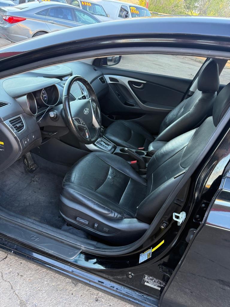 Hyundai Elantra GLS M/T 2013