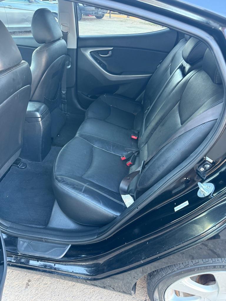 Hyundai Elantra GLS M/T 2013