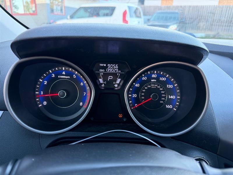 Hyundai Elantra GLS M/T 2013