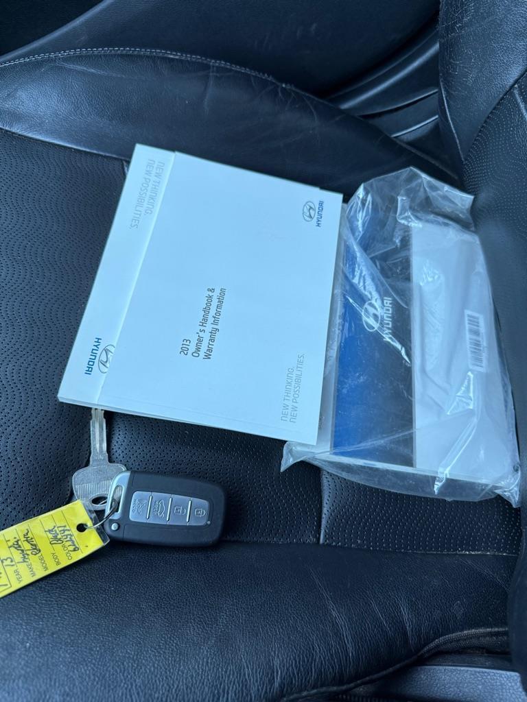 Hyundai Elantra GLS M/T 2013