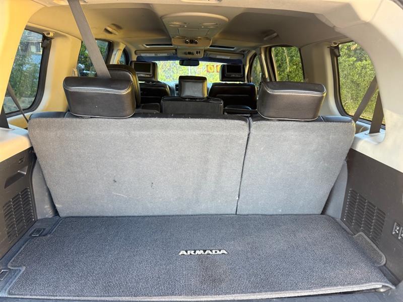 Nissan Armada SV 4WD 2013