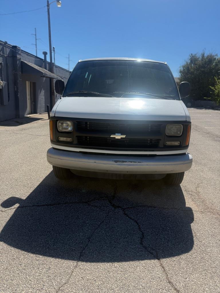 Chevrolet Express 3500 Cargo 2002
