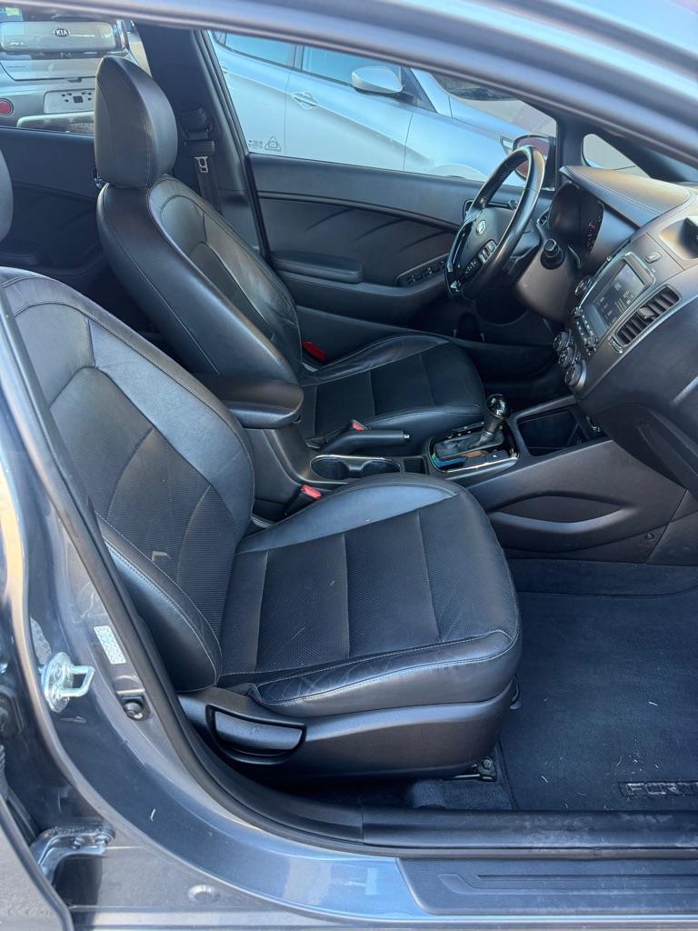 Kia Forte 5-Door SX 7A 2017