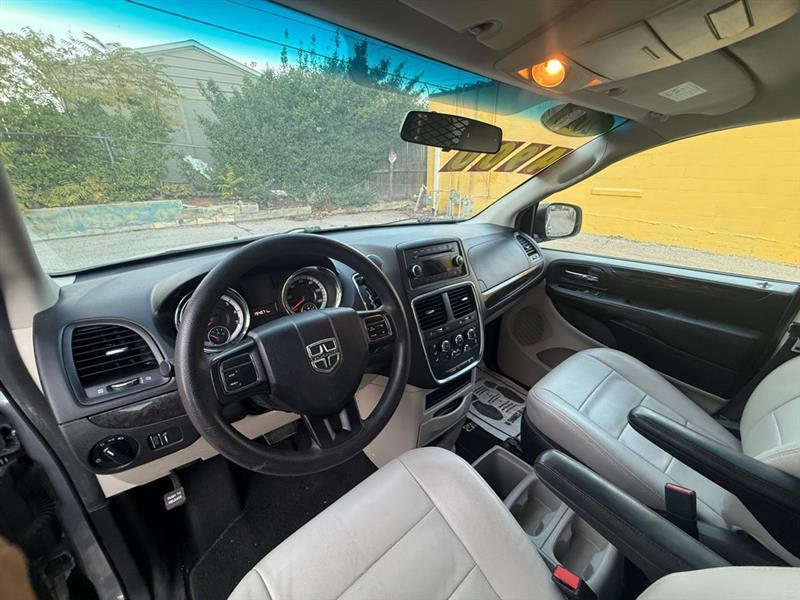Dodge Grand Caravan SE 2015