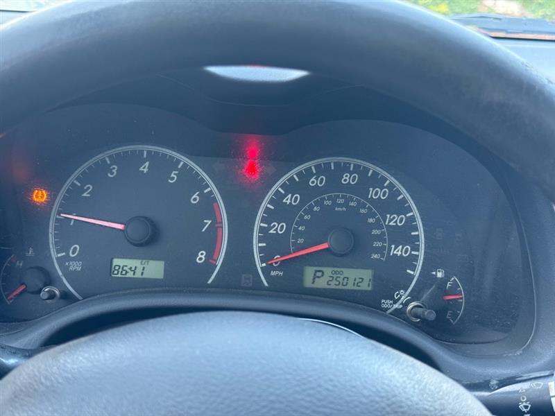 Toyota Corolla Base 5-Speed MT 2011