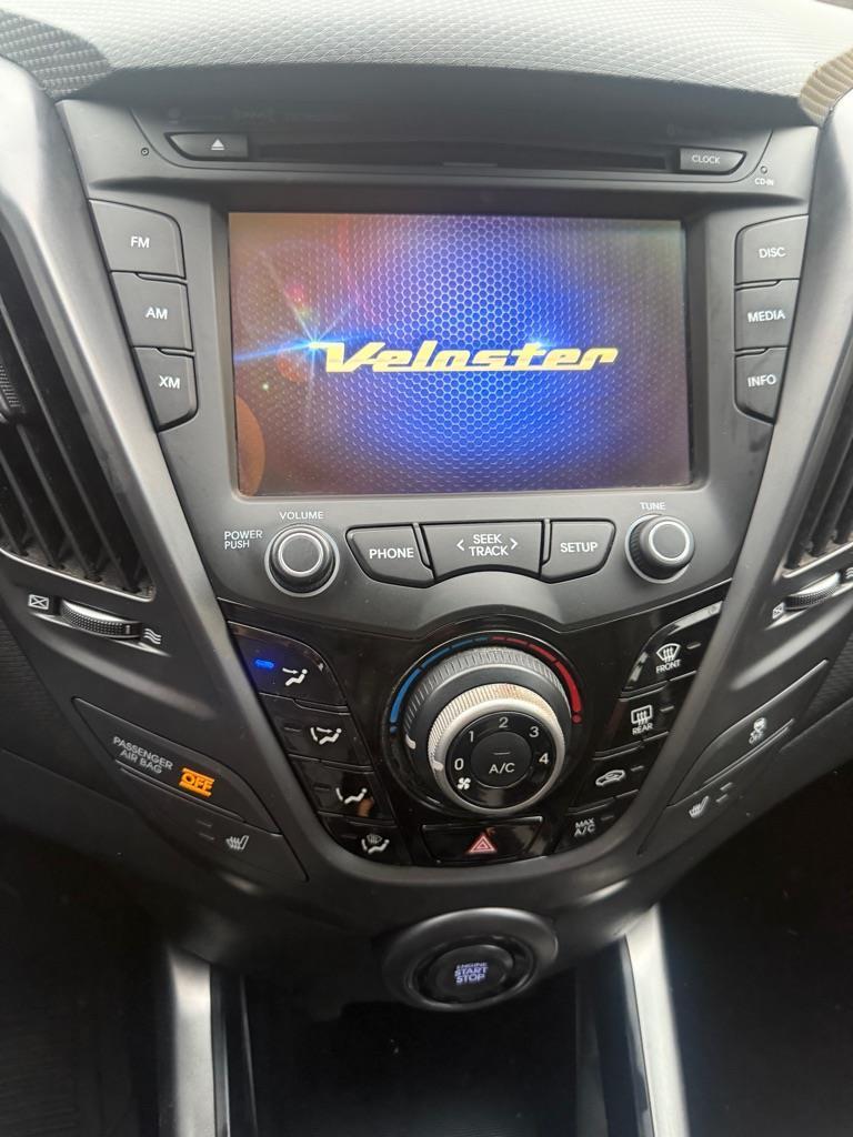 Hyundai Veloster Turbo 6MT 2015