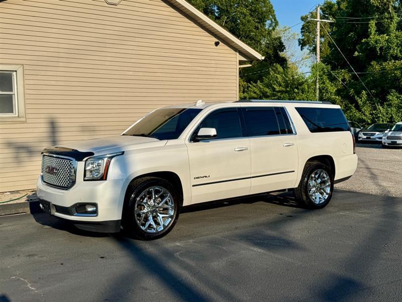 2017 GMC Yukon XL Denali 4WD