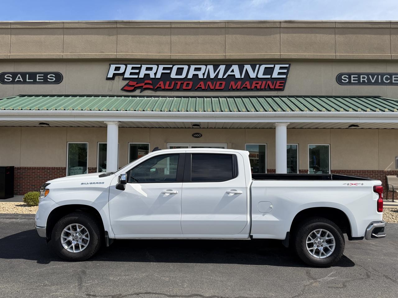 2024 Chevrolet Silverado 1500 4WD Crew Cab 157" LT