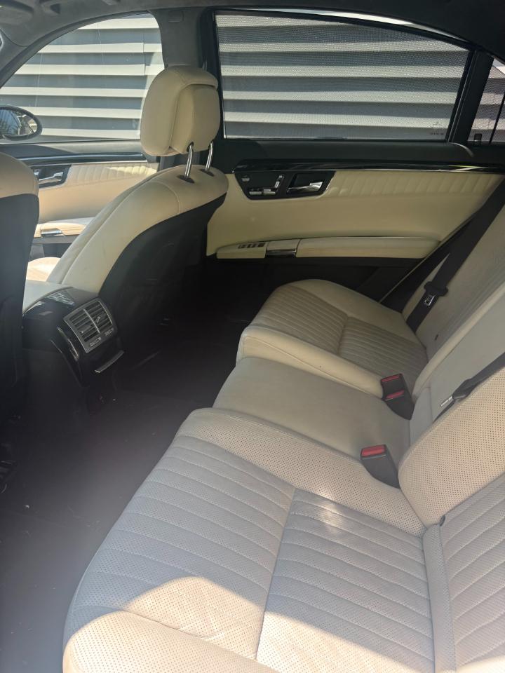 Mercedes-Benz S-Class S550 2008