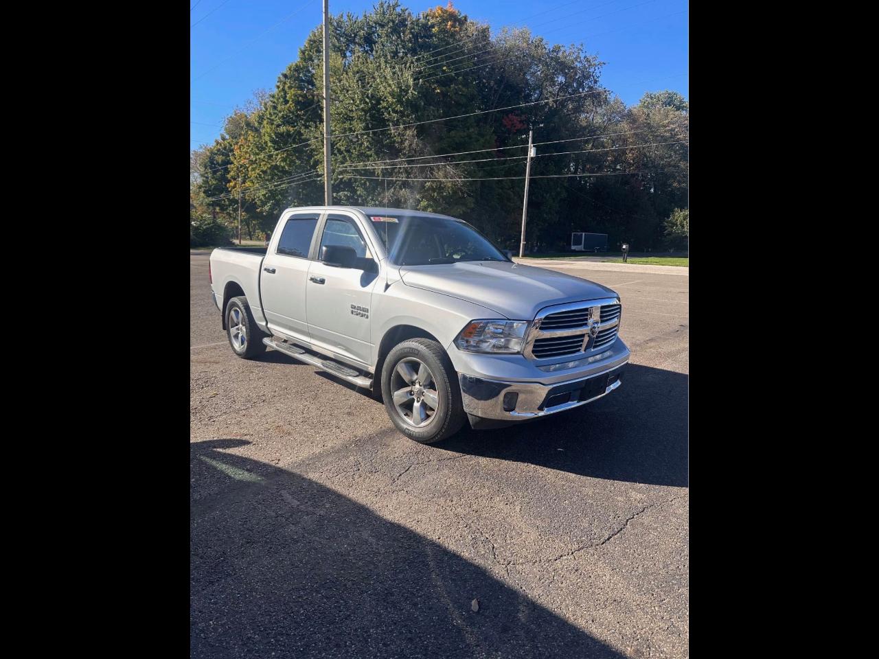 RAM 1500 SLT Crew Cab SWB 4WD 2015