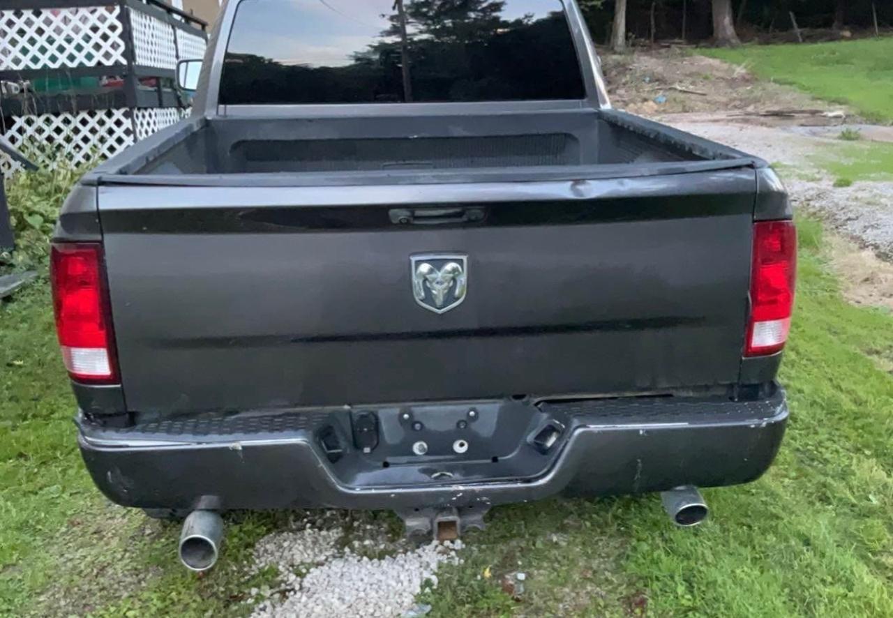 RAM 1500 Tradesman Quad Cab 2WD 2015