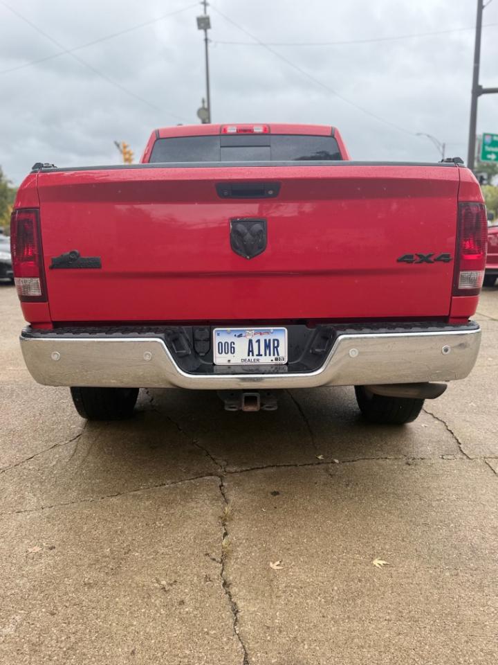 RAM 1500 SLT Quad Cab 4WD 2014