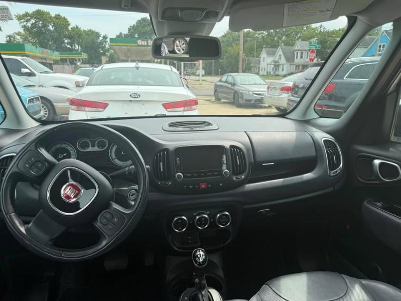 2015 FIAT 500L Lounge - Photo 11