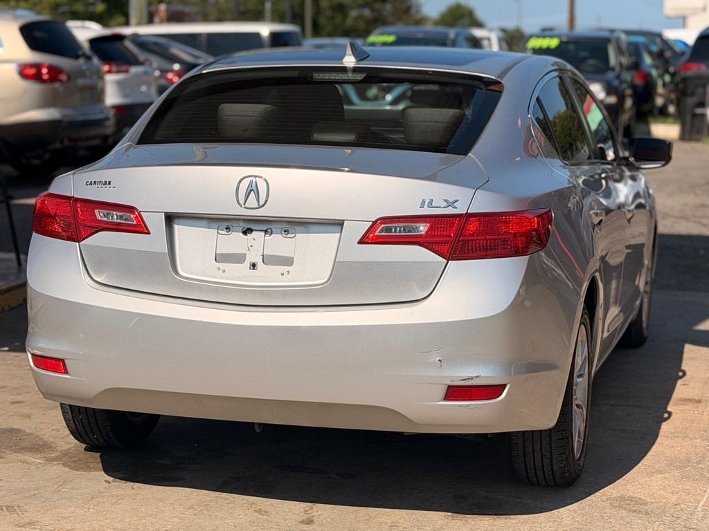 Acura ILX 4dr Sdn 2.0L 2013
