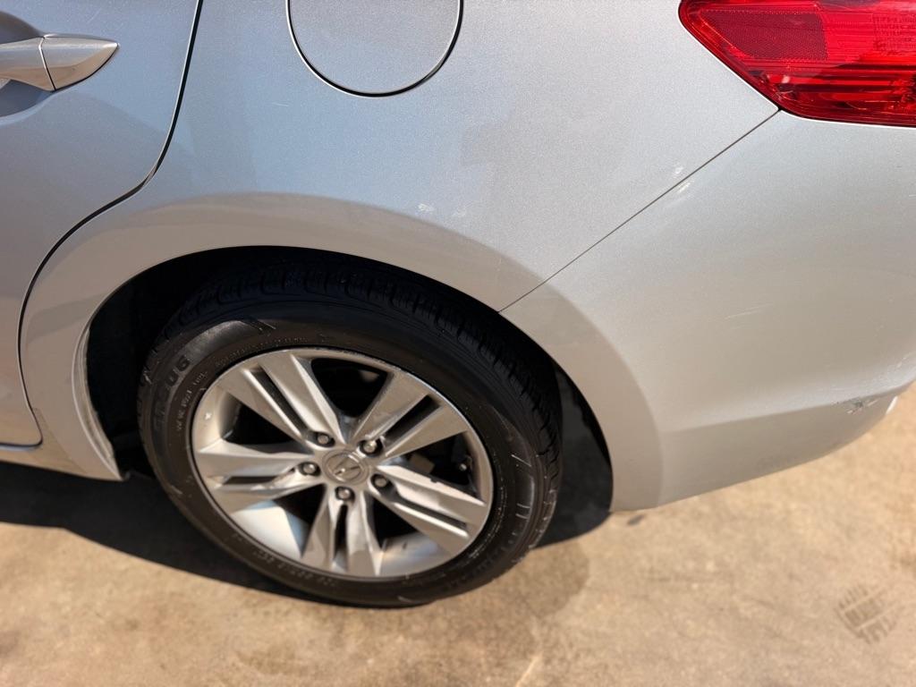 Acura ILX 4dr Sdn 2.0L 2013