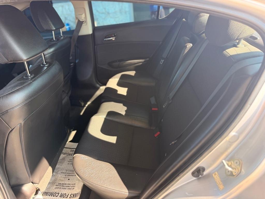 Acura ILX 4dr Sdn 2.0L 2013