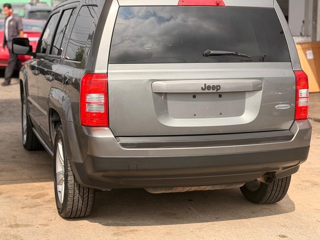 Jeep Patriot FWD 4dr Latitude 2014