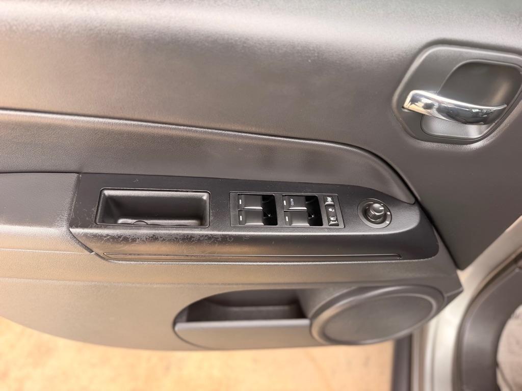 Jeep Patriot FWD 4dr Latitude 2014