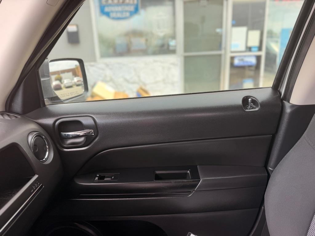 Jeep Patriot FWD 4dr Latitude 2014