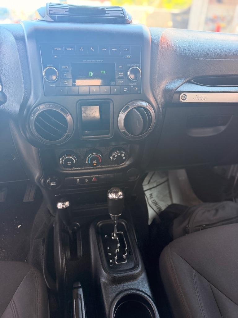 Jeep Wrangler Unlimited 4WD 4dr Sport 2015