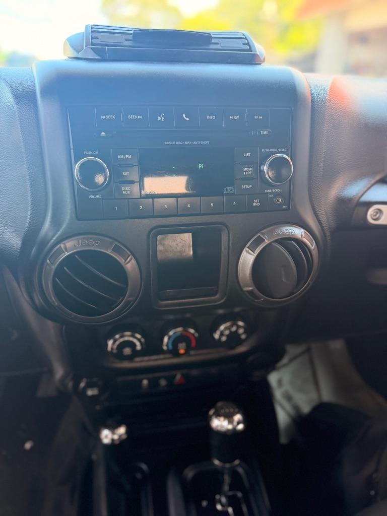 Jeep Wrangler Unlimited 4WD 4dr Sport 2015