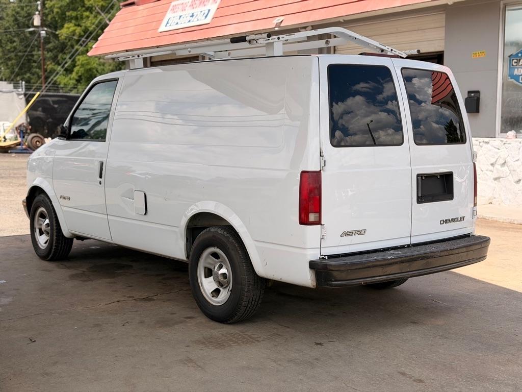 Chevrolet Astro Cargo Van 111.2" WB RWD 2002