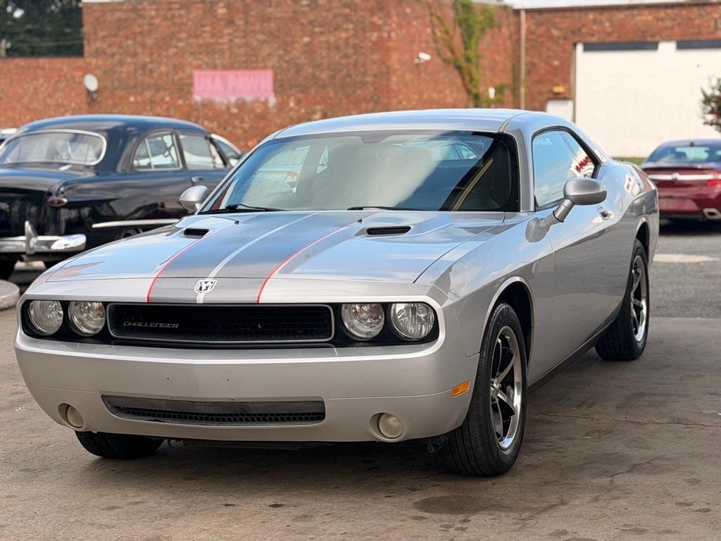 Dodge Challenger 2dr Cpe SE 2010