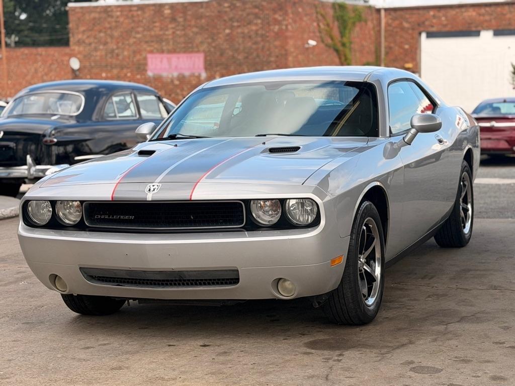Dodge Challenger 2dr Cpe SE 2010