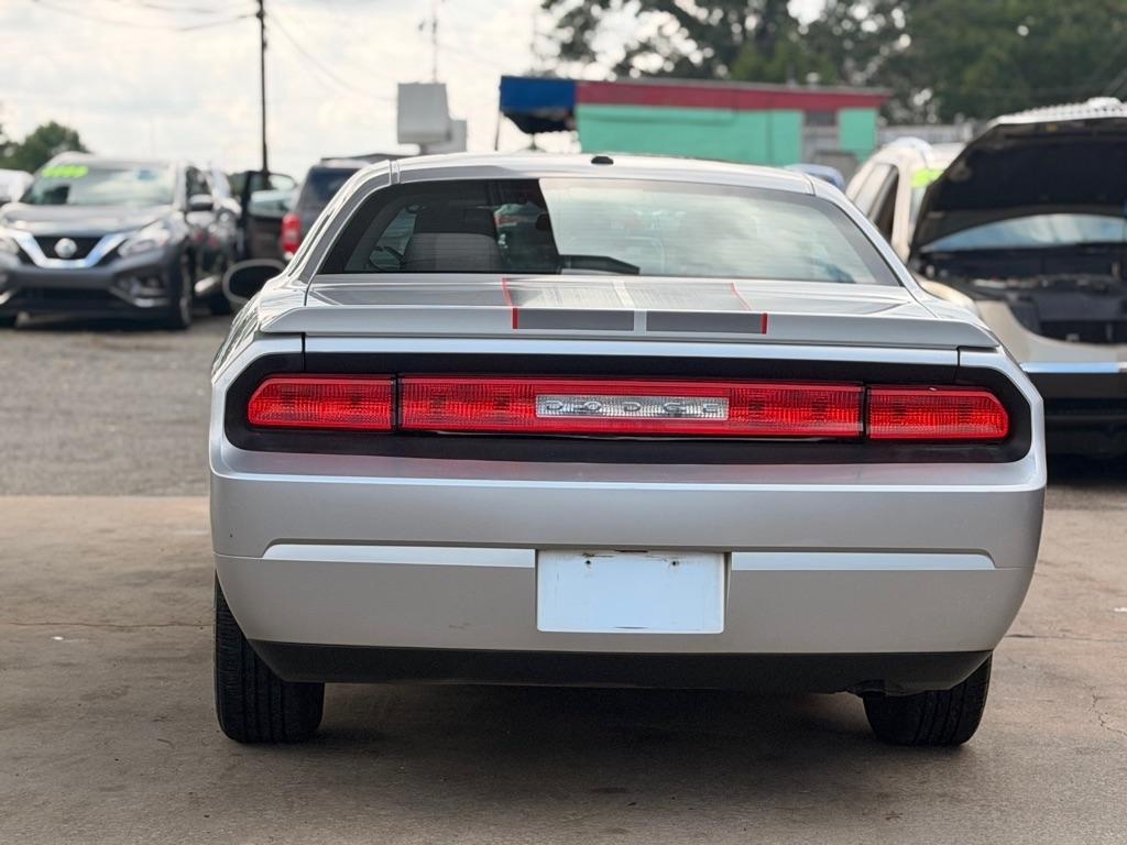 Dodge Challenger 2dr Cpe SE 2010