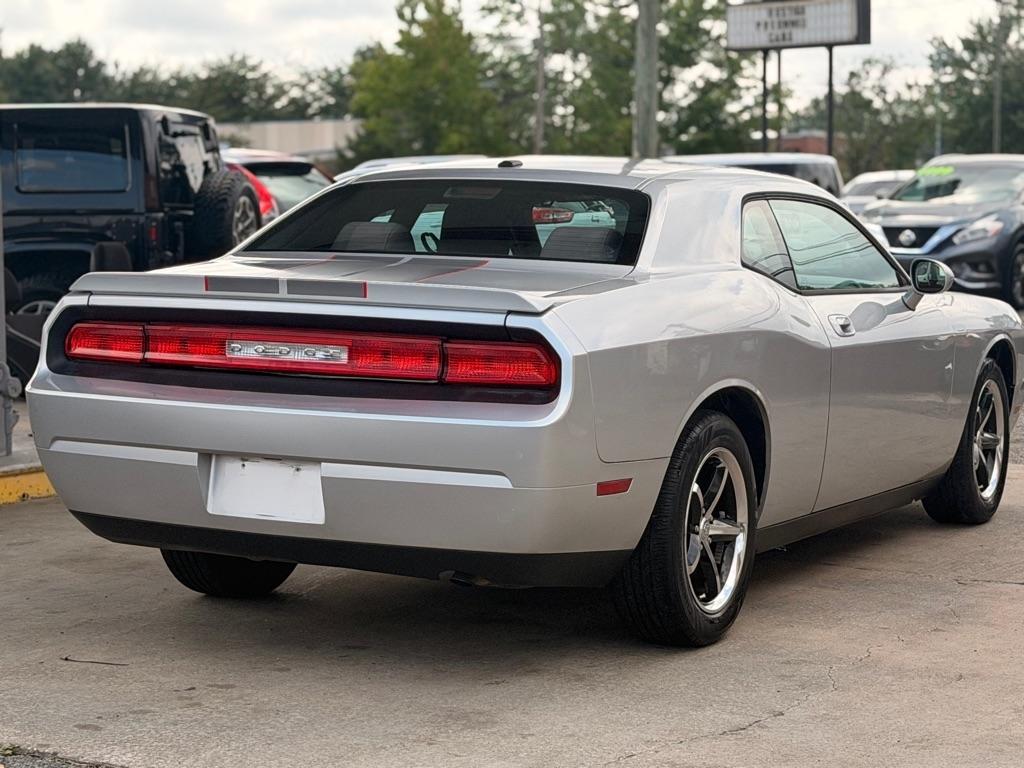 Dodge Challenger 2dr Cpe SE 2010