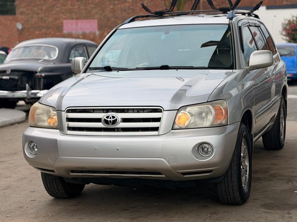 Toyota Highlander 4dr V6 4WD w/3rd Row (Natl) 2005