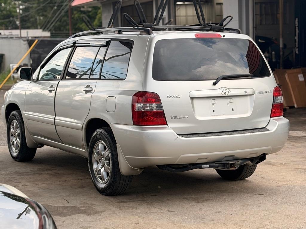 Toyota Highlander 4dr V6 4WD w/3rd Row (Natl) 2005