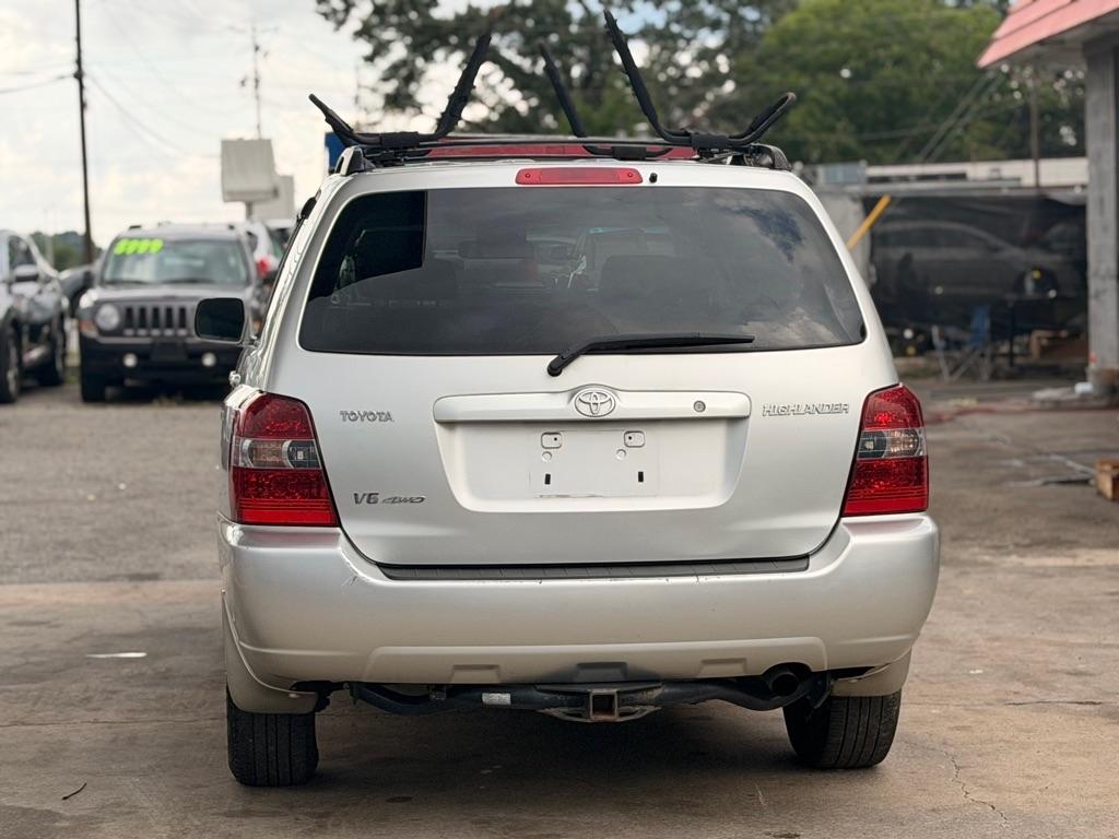 Toyota Highlander 4dr V6 4WD w/3rd Row (Natl) 2005