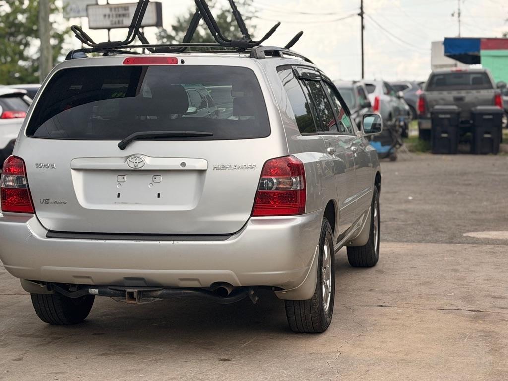 Toyota Highlander 4dr V6 4WD w/3rd Row (Natl) 2005